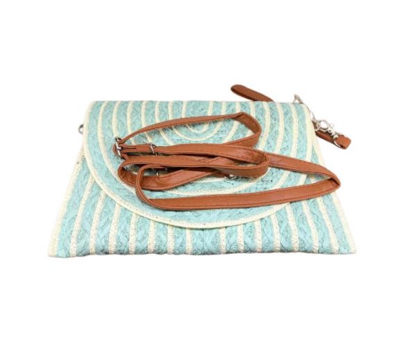 pochette en paille bleu et blanc fermée occizen